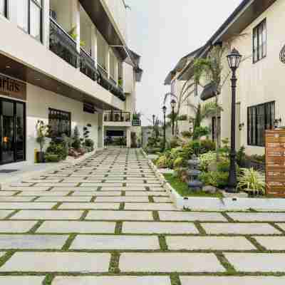 Bayandati Resort Hotel Exterior