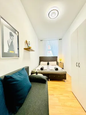 10 Economy Rooms-Shared Bath & Kitchen