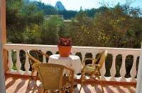 Holiday House Letta in a very quiet location - Agios Gordios Beach