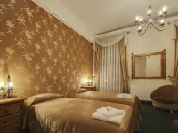 Abella Suites & Apartments by Artery Hotels Các khách sạn gần Bảo tàng Đao phủ