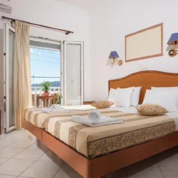 Hotel Meltemi Hotel dekat Pantai Sarakiniko