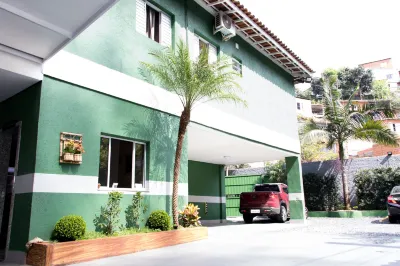 Pousada Du Valle Hotels near Tutus Restaurante