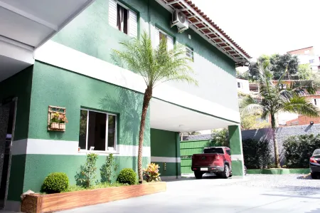 Pousada Du Valle Отели в г. Эмбу