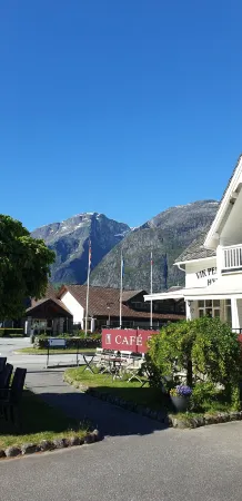 Vik Pensjonat Отели в г. Ульвик