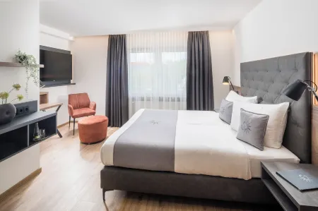 Landhotel Sonne Отели в г. Каммерштайн