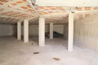 Blue Eye Hotel - parking