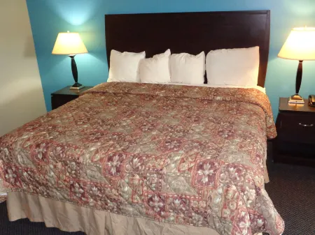 Fairgrounds Inn Отели в г. Кристофер