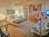 Luana Inn