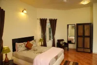Copperhill- A Luxury Homestay - Mountain view