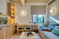 Capital Luxury Suites - balcony