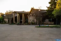 Lone Star Lodge and Marina Hotels in Pilot Point