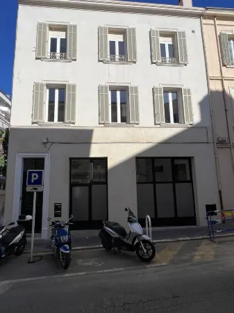 Villa Marina Cannes Отели рядом с достопримечательностью «Port Pierre Canto»
