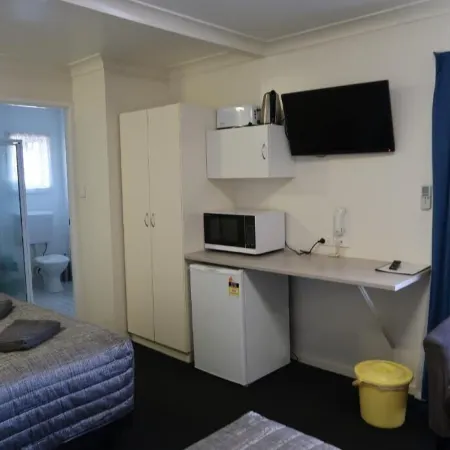Charleville Waltzing Matilda Motor Inn