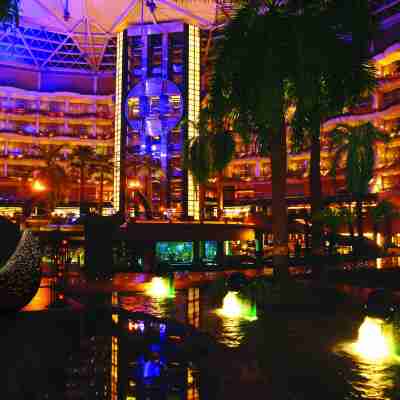 Hotel Sahara Star Hotel Exterior