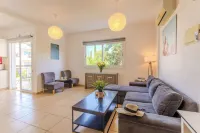 Artemis Cynthia Complex Hotels in Pafos