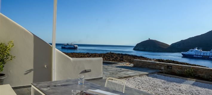 Pharos Apartments Hotels in Andros