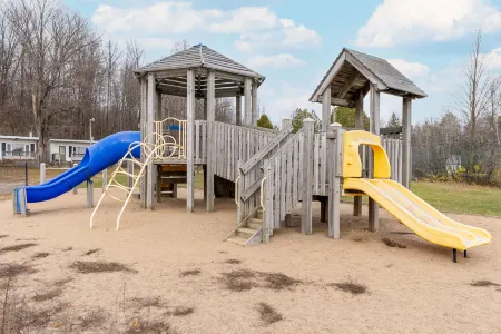 GetAways at Haliburton Heights Отели в г. Дайсарт энд Отерс