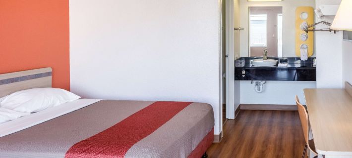 Motel 6 Bakersfield, CA - Convention Center Hotels in Bakersfield