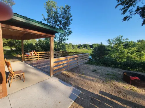 Quaint Lakeview Cabin