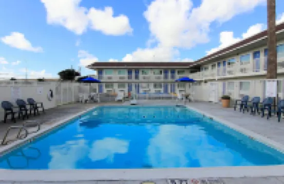 Motel 6 Corpus Christi, TX - East - North Padre Island
