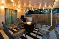 Modern Chic Bungalow + Pool House Outdoor Shower Hotels near AirHeads Adventure Arena Clearwater/St Pete