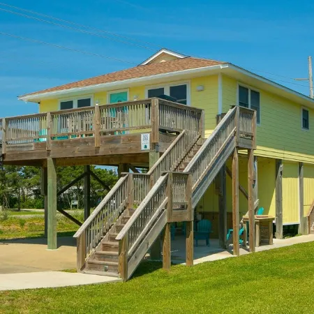 Surf Shack on DuneWay-EV Charger & steps to Beach!