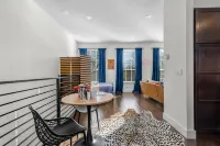 Downtown home near restaurants with full kitchen, washer/dryer, partial AC, WiFi