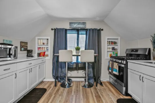 St. Paul Fry Street Tower #3 Hotels in 