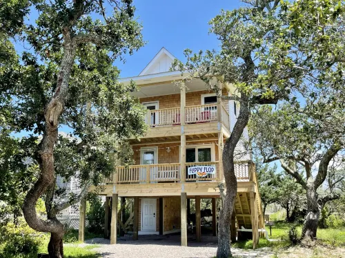 Kayaking and Marsh Views - Relaxing Island Haven