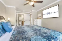 Breathtaking Lake Views and Cozy Fireplace - Stunning Luxury Retreat Hotels in Indian Point