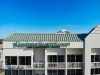 Breathtaking Ocean Views and Cozy Comfort - Charming Beach Retreat