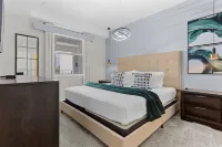 Resort Amenities and Covered Balcony Retreat - Charming Oasis Hotels in Osceola County