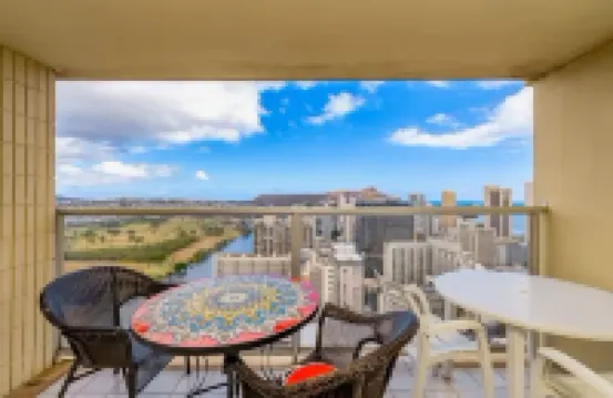 Stunning Ocean Views and Resort Style Amenities - Exquisite Getaway