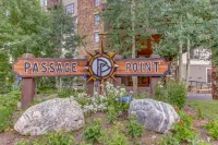 Walk to slopes - Village condo with balcony, views, hot tubs, & gym