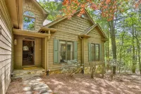 Spacious Den and Conference Room - Charming Mountain Escape