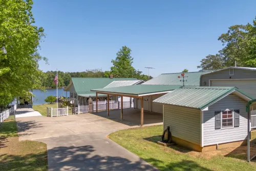 Private Boat Ramp and Kayaks with Stunning Views - Charming Lake Haven