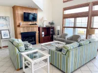 Panoramic Sunset Views and Spacious Deck - Beautiful Soundfront Retreat