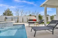 Pool, Hot Tub, Game Room and Mini Golf - Luxurious Haven