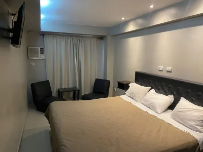 Lorenzo Suites Hotel Hotels near COUNTRY LA EMILIA