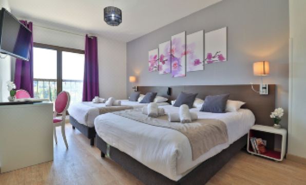 Hotel & Restaurant Perla Riviera - Housity