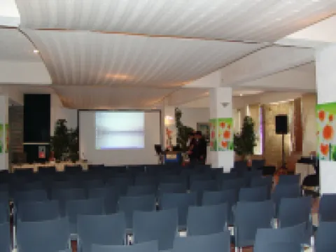 カヴォス ベイ ホテル ＆ スタジオ イカリア島のホテル