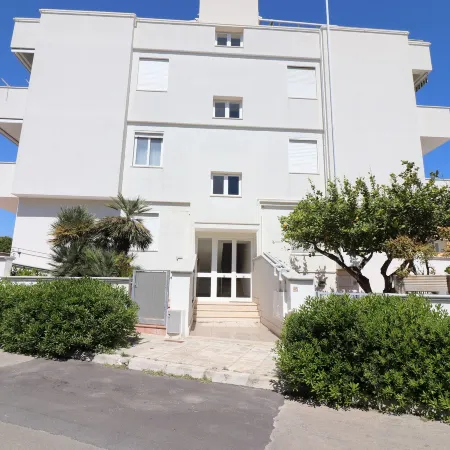 Casa Virginia Elegant One-Bedroom Apartment Near the Beach