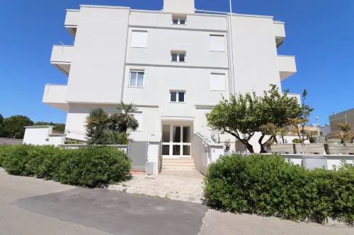 Casa Virginia Elegant One-Bedroom Apartment Near the Beach