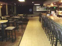 Trade Winds Central Inn - Quầy Bar