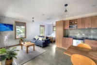 Freycinet Stone Studio 7 Hotels in Coles Bay