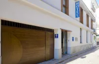 La Boutique Puerta Osario Hotels in South District