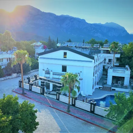 Miyas Luxury Hotel