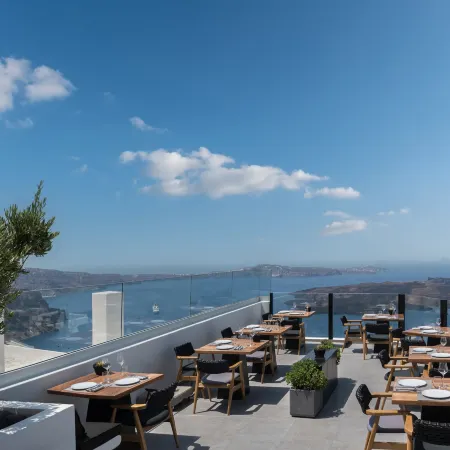 Akra Suites & Spa