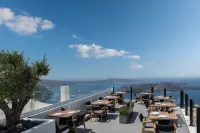 Akra Suites & Spa