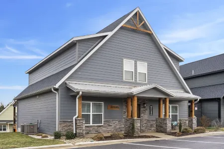 The Rock at Branson Cove 5 BDR on Table Rock!